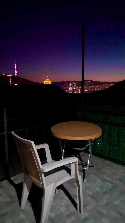 Big Three Apartments In Avlabari, Old Tiflis Exterior foto